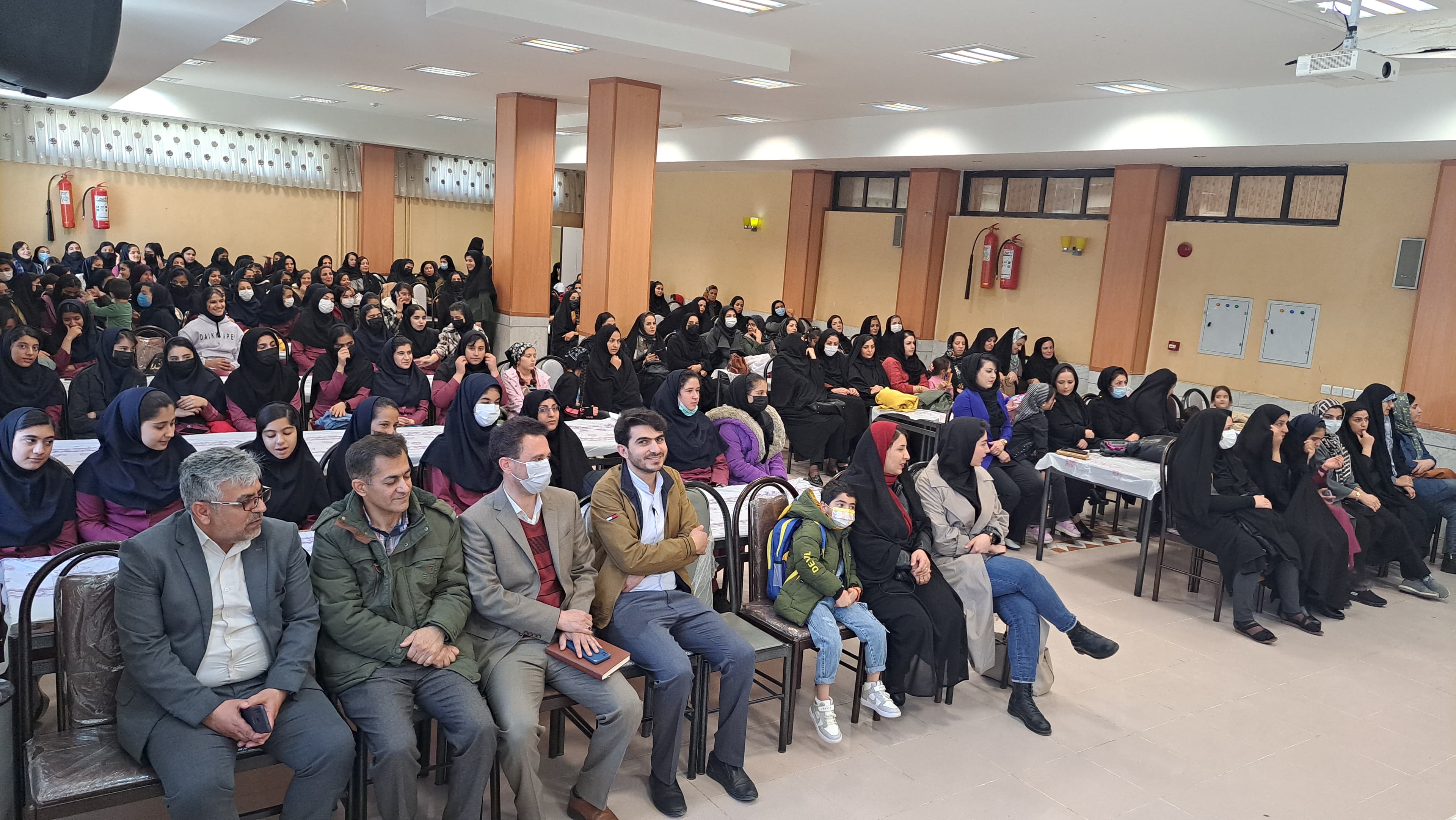 دبیرستان دوره اول غیر دولتی آتیه